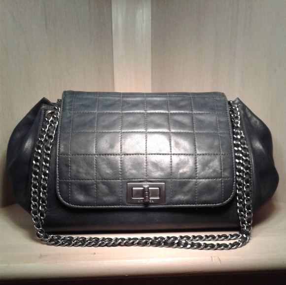 Authentic Chanel Flap Reissue Accordian Chocolate - Picture 1 of 8